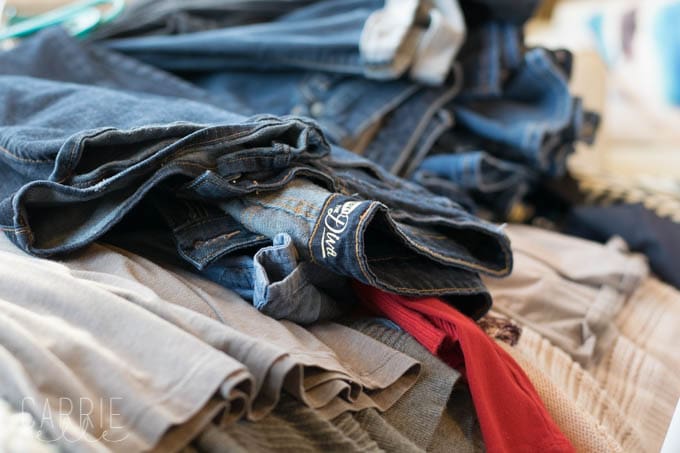 How to Buy Used Clothes Online
