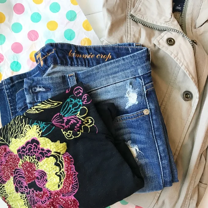 How to Buy Used Clothes Online