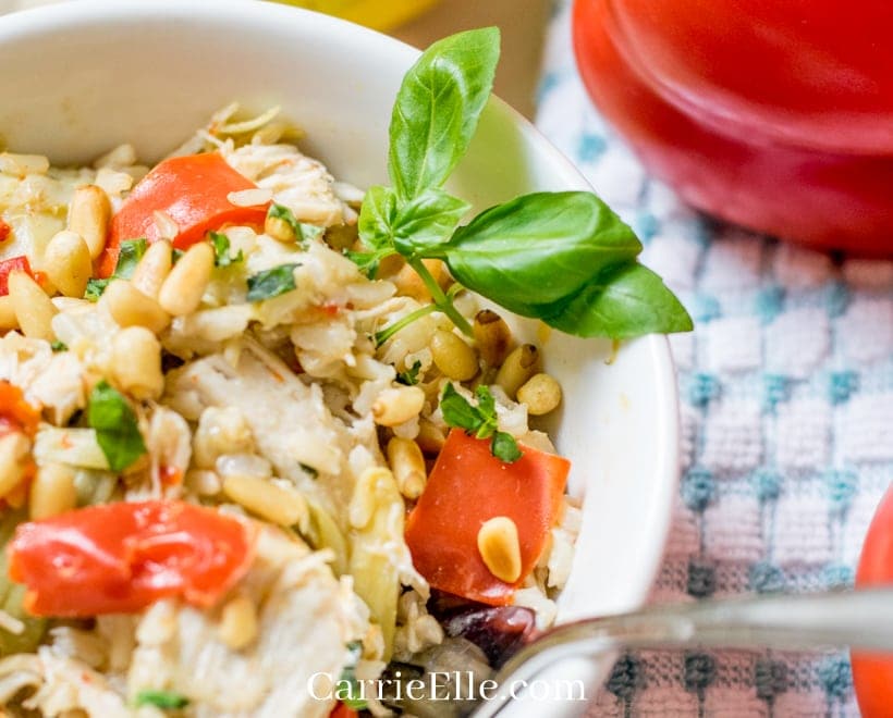 Instant Pot Mediterranean Chicken and Rice Bowl (21 Day Fix & Weight Watchers!)