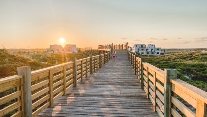 Where to Stay in Corpus Christi: Lively Beach