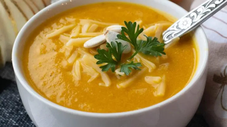 Creamy Pumpkin Gouda Soup {21 Day Fix}