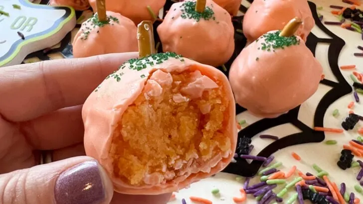 Easy (Really!) Pumpkin-Shaped Cake Balls